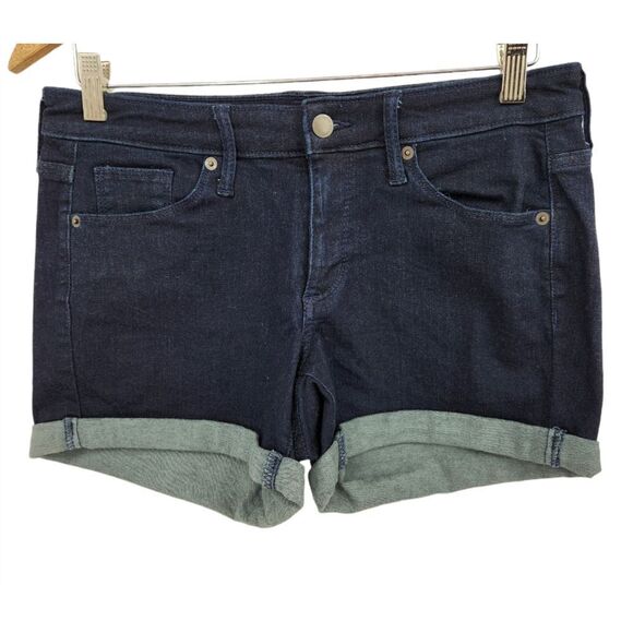 Universal Thread Mid Rise Denim Short Shorts Size 6 Cuffed Pockets Dark Wash - Picture 1 of 7